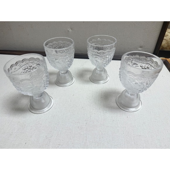 Other - Set of 4 Vintage Frosted Glass Grape & Vine Goblets / Wine Glasses